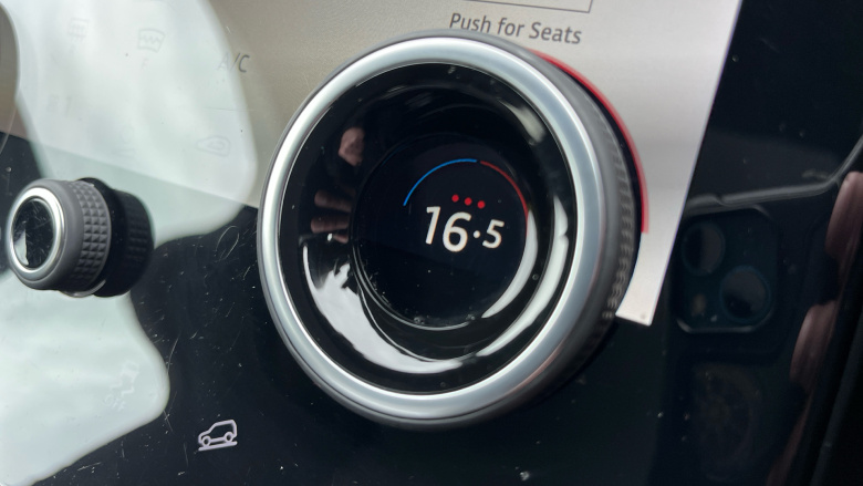 Land Rover Range Rover Velar 2.0 D200 MHEV Dynamic SE 5dr Auto Diesel Estate